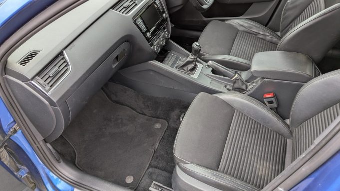 Skoda Octavia VRS Front Interior After Detailing Skoda Octavia VRS front interior after carpet and seat cleaning