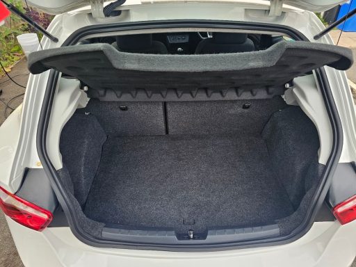 SEAT Ibiza Boot After Interior Recovery SEAT Ibiza boot after carpet extraction, pet hair removal and deep cleaning